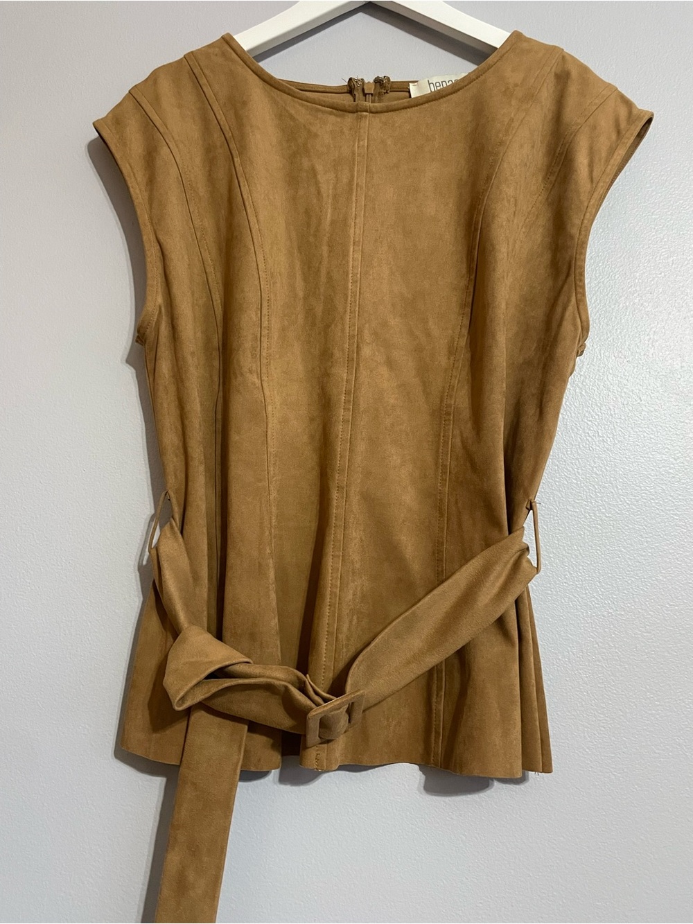 NWT Benaar LA Gwen Suede Belted Cap Sleeve Peplum Top